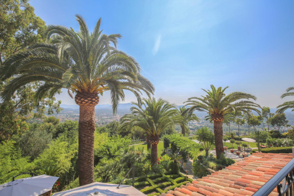 villa in Mougins : Luxury Seven Bedroom Villa to Rent in Mougins - Photo 26