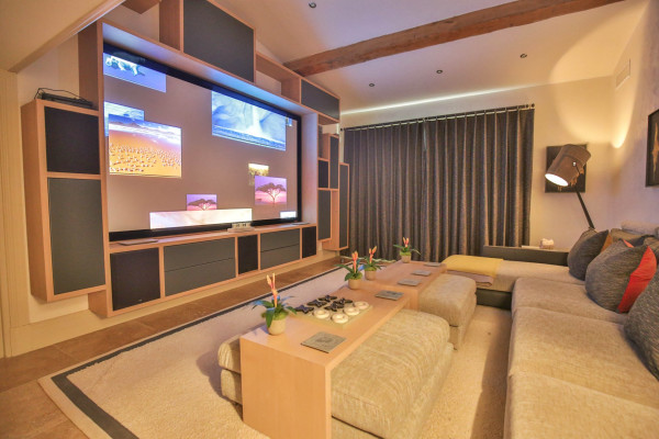 villa in Mougins : Luxury Seven Bedroom Villa to Rent in Mougins - Photo 21