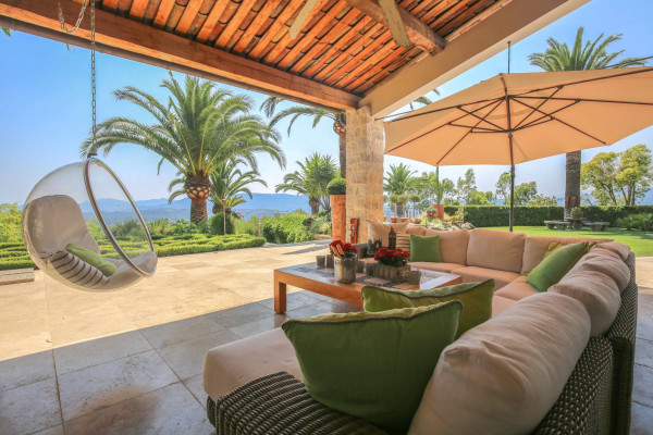villa in Mougins : Luxury Seven Bedroom Villa to Rent in Mougins - Photo 10