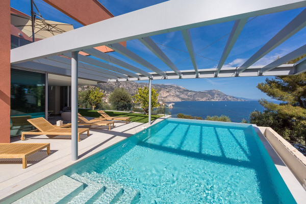 villa in Saint-Jean-Cap-Ferrat : Rent Stunning property in Beaulieu with incredible views over the Sea, Monaco and Cap d'antibes - Photo 1