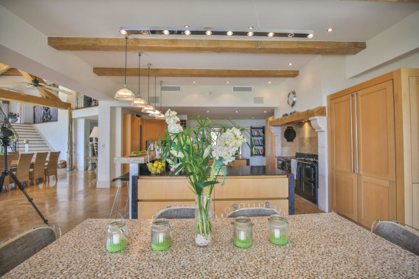 villa in Mougins : Luxury Seven Bedroom Villa to Rent in Mougins - Photo 16