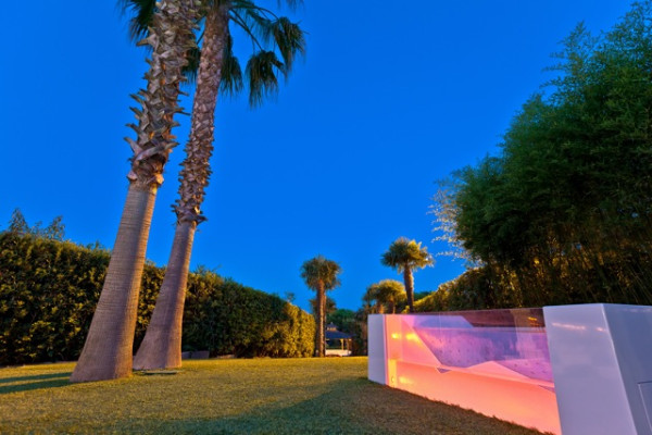 villa in Cannes : Rent modern 7 bedroom villa in the hills of Cannes with stunning sea views, large garden, cinema and easy access into Cannes - Photo 6