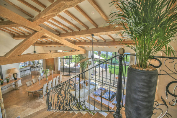 villa in Mougins : Luxury Seven Bedroom Villa to Rent in Mougins - Photo 22