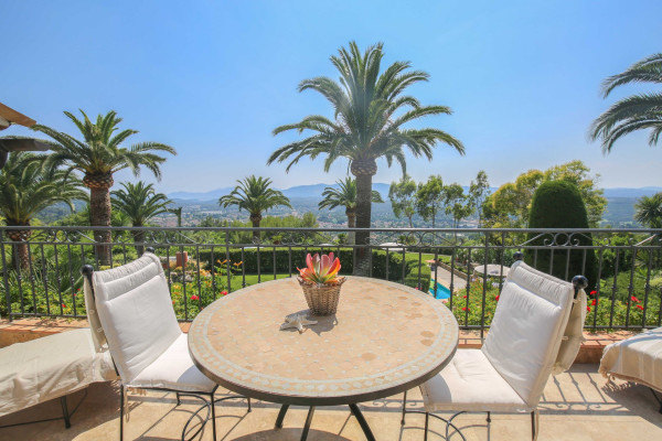 villa in Mougins : Luxury Seven Bedroom Villa to Rent in Mougins - Photo 19