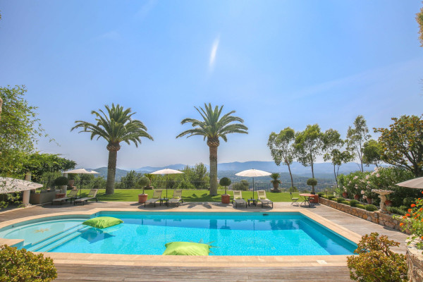 villa in Mougins : Luxury Seven Bedroom Villa to Rent in Mougins - Photo 1