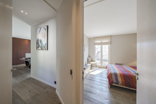 apartment in Cannes : Rent Huge penthouse on the Croisette and across the street from the Palais with panoramic views and pool on the roof - Photo 58