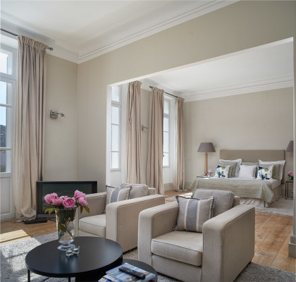 villa in Cannes : Rent gorgeous 5 bedroom villa with pool in the heart of Vallauris, Cannes with easy access to the Croisette, beaches with pool. - Photo 7