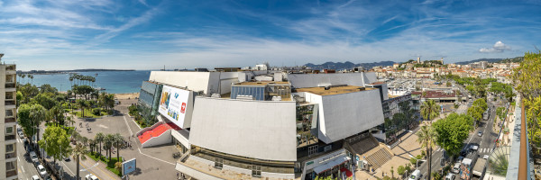 apartment in Cannes : Rent Huge penthouse on the Croisette and across the street from the Palais with panoramic views and pool on the roof - Photo 20