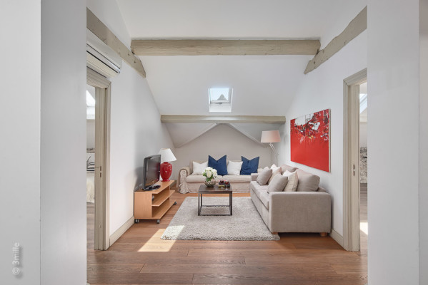 villa in Cannes : Rent gorgeous 5 bedroom villa with pool in the heart of Vallauris, Cannes with easy access to the Croisette, beaches with pool. - Photo 36