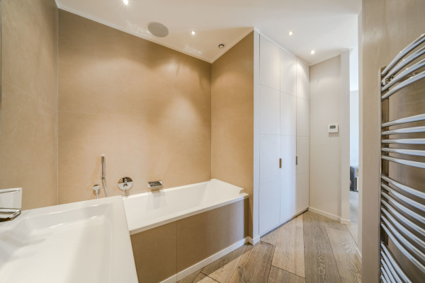 apartment in Cannes : Rent Huge penthouse on the Croisette and across the street from the Palais with panoramic views and pool on the roof - Photo 56