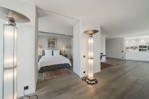 apartment in Cannes : Rent Huge penthouse on the Croisette and across the street from the Palais with panoramic views and pool on the roof - Photo 24