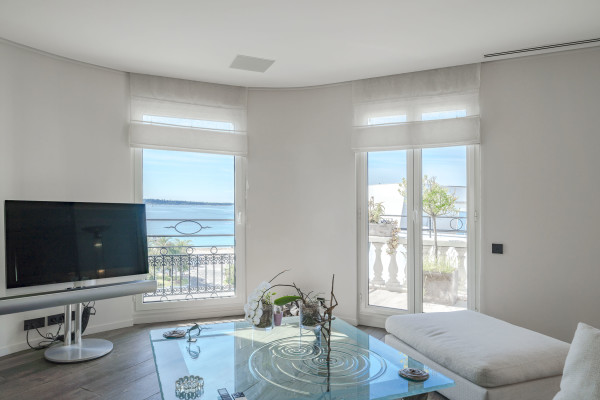 apartment in Cannes : Rent Huge penthouse on the Croisette and across the street from the Palais with panoramic views and pool on the roof - Photo 27