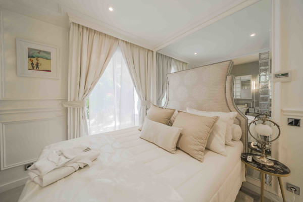 villa in Saint-Jean-Cap-Ferrat : Rent incredible 6 bedroom property located in St Jean Cap Ferrat with stunning views over the sea - Photo 58