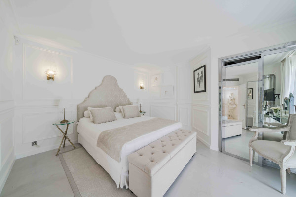 villa in Saint-Jean-Cap-Ferrat : Rent incredible 6 bedroom property located in St Jean Cap Ferrat with stunning views over the sea - Photo 64
