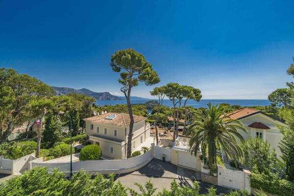 villa in Saint-Jean-Cap-Ferrat : Rent incredible 6 bedroom property located in St Jean Cap Ferrat with stunning views over the sea - Photo 26