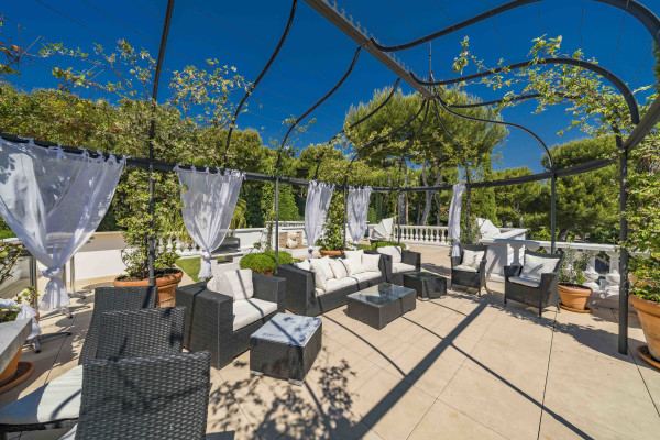 villa in Saint-Jean-Cap-Ferrat : Rent incredible 6 bedroom property located in St Jean Cap Ferrat with stunning views over the sea - Photo 31