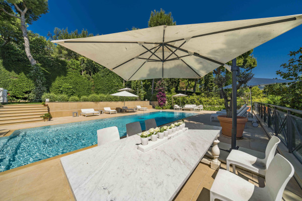 villa in Saint-Jean-Cap-Ferrat : Rent incredible 6 bedroom property located in St Jean Cap Ferrat with stunning views over the sea - Photo 36