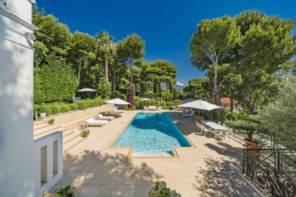 villa in Saint-Jean-Cap-Ferrat : Rent incredible 6 bedroom property located in St Jean Cap Ferrat with stunning views over the sea - Photo 20