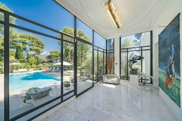 villa in Saint-Jean-Cap-Ferrat : Rent incredible 6 bedroom property located in St Jean Cap Ferrat with stunning views over the sea - Photo 39