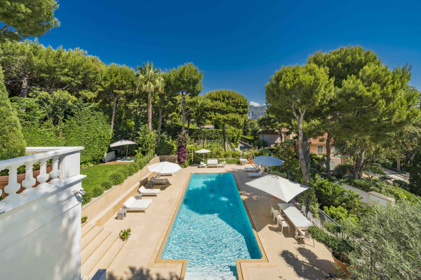 villa in Saint-Jean-Cap-Ferrat : Rent incredible 6 bedroom property located in St Jean Cap Ferrat with stunning views over the sea - Photo 24