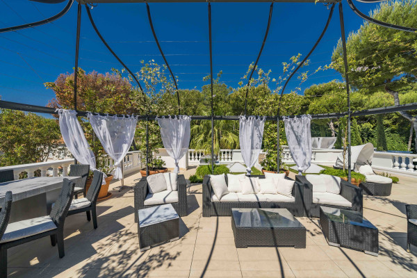 villa in Saint-Jean-Cap-Ferrat : Rent incredible 6 bedroom property located in St Jean Cap Ferrat with stunning views over the sea - Photo 30