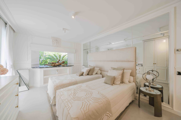 villa in Saint-Jean-Cap-Ferrat : Rent incredible 6 bedroom property located in St Jean Cap Ferrat with stunning views over the sea - Photo 56