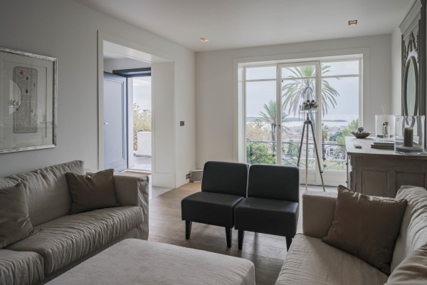 villa in Cannes : Rent Estee Lauders former villa, 6 bedrooms located in the centre of Cannes only a short walk to the beach - Photo 23