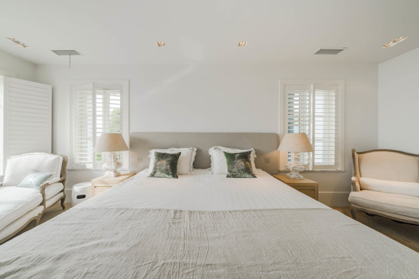 villa in Cannes : Rent Estee Lauders former villa, 6 bedrooms located in the centre of Cannes only a short walk to the beach - Photo 35