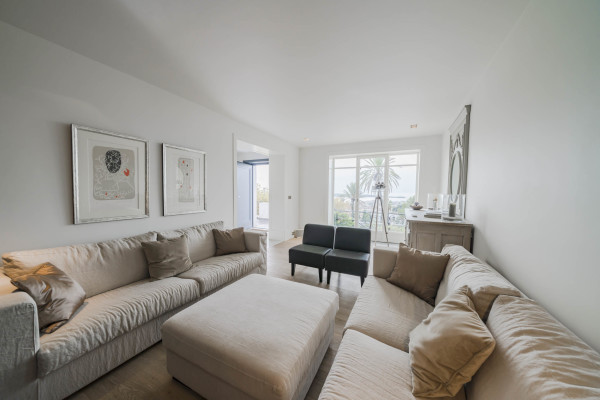 villa in Cannes : Rent Estee Lauders former villa, 6 bedrooms located in the centre of Cannes only a short walk to the beach - Photo 24