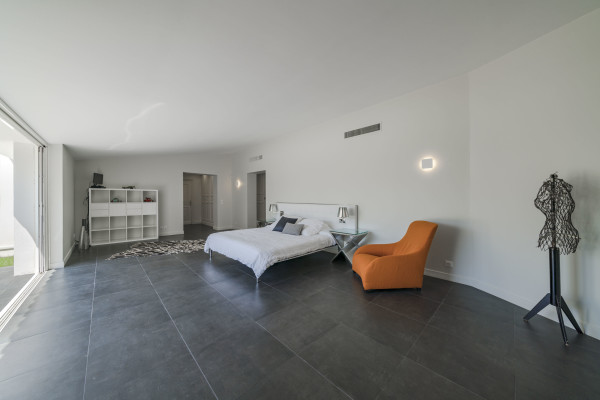 villa in Cannes : Rent 7 bedroom villa located in the hills of Cannes with quick and easy access to the beaches and the Croisette - Photo 48