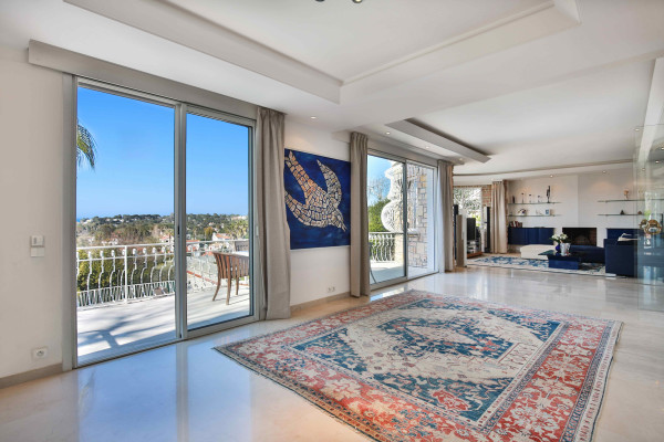 villa in Cap d'Antibes : Rent Gorgeous 4 bedroom villa in the heart of the gorgeous Cap d'Antibes close to the beaches and Cannes - Photo 10