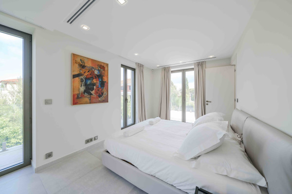 villa in Saint-Jean-Cap-Ferrat : Rent amazing private domaine comprised of three villas with swimming pool in Saint Jean Cap Ferrat - Photo 16