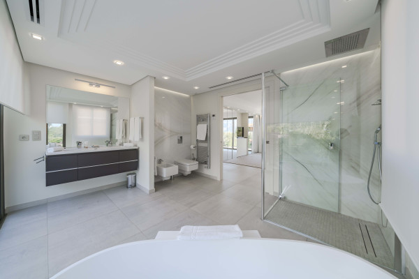 villa in Saint-Jean-Cap-Ferrat : Rent amazing private domaine comprised of three villas with swimming pool in Saint Jean Cap Ferrat - Photo 31