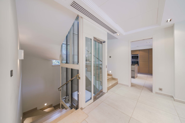 villa in Saint-Jean-Cap-Ferrat : Rent amazing private domaine comprised of three villas with swimming pool in Saint Jean Cap Ferrat - Photo 55