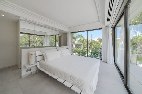 villa in Saint-Jean-Cap-Ferrat : Rent amazing private domaine comprised of three villas with swimming pool in Saint Jean Cap Ferrat - Photo 75
