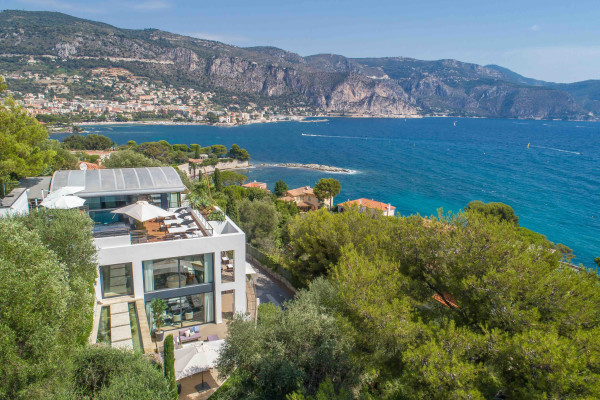villa in Saint-Jean-Cap-Ferrat : Rent unique modern villa with panoramic sea view in Saint Jean Cap Ferrat - Photo 7