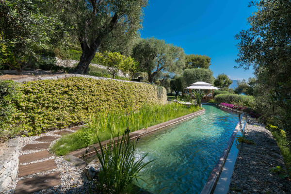 villa in Saint-Jean-Cap-Ferrat : Rent unique modern villa with panoramic sea view in Saint Jean Cap Ferrat - Photo 32