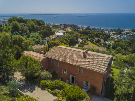 villa in Cannes : Beautiful Provencal bastide boasting fantastic panoramic sea views - Photo 63