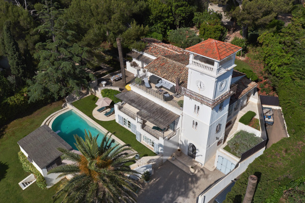 villa in Cap d'Antibes : Rent superb 5 bedroom villa close to the famous Plage de la Garoupe in Cap d'Antibes - Photo 30