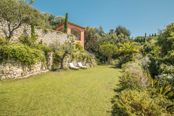 villa in Cannes : Beautiful Provencal bastide boasting fantastic panoramic sea views - Photo 41