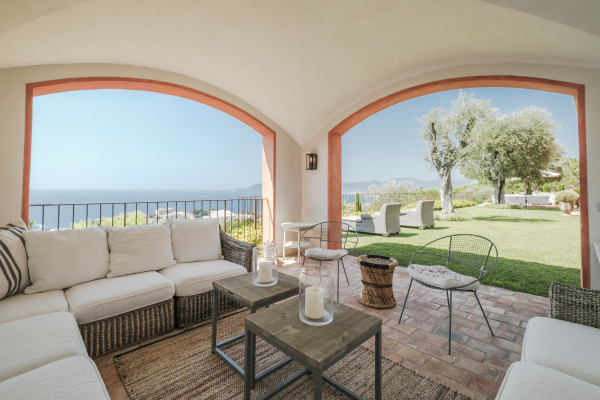 villa in Cannes : Beautiful Provencal bastide boasting fantastic panoramic sea views - Photo 31