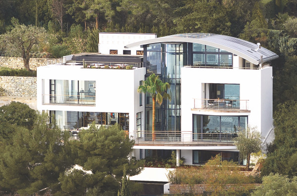 villa in Saint-Jean-Cap-Ferrat : Rent unique modern villa with panoramic sea view in Saint Jean Cap Ferrat - Photo 3