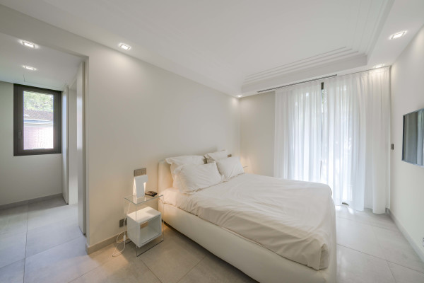 villa in Saint-Jean-Cap-Ferrat : Rent amazing private domaine comprised of three villas with swimming pool in Saint Jean Cap Ferrat - Photo 48