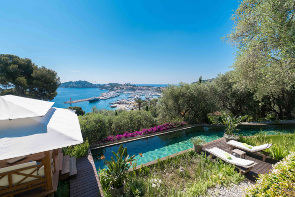 villa in Saint-Jean-Cap-Ferrat : Rent unique modern villa with panoramic sea view in Saint Jean Cap Ferrat - Photo 23