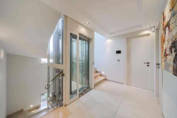 villa in Saint-Jean-Cap-Ferrat : Rent amazing private domaine comprised of three villas with swimming pool in Saint Jean Cap Ferrat - Photo 52