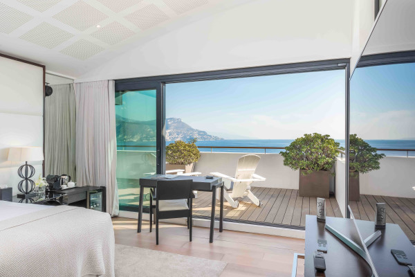 villa in Saint-Jean-Cap-Ferrat : Rent unique modern villa with panoramic sea view in Saint Jean Cap Ferrat - Photo 12