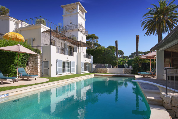villa in Cap d'Antibes : Rent superb 5 bedroom villa close to the famous Plage de la Garoupe in Cap d'Antibes - Photo 26