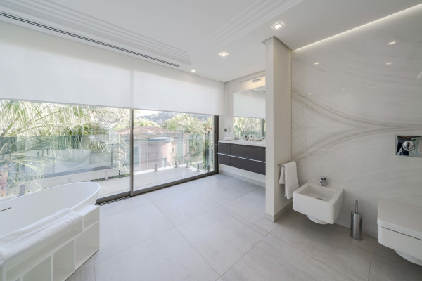 villa in Saint-Jean-Cap-Ferrat : Rent amazing private domaine comprised of three villas with swimming pool in Saint Jean Cap Ferrat - Photo 32
