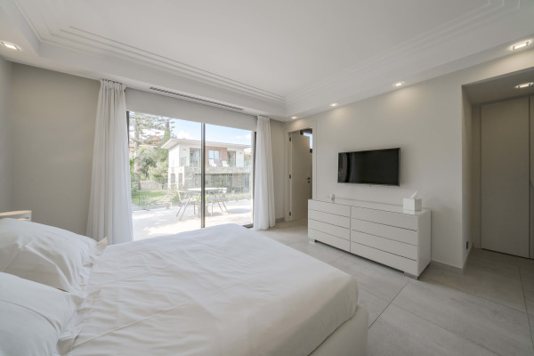 villa in Saint-Jean-Cap-Ferrat : Rent amazing private domaine comprised of three villas with swimming pool in Saint Jean Cap Ferrat - Photo 42