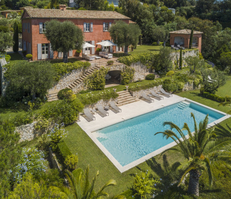villa in Cannes : Beautiful Provencal bastide boasting fantastic panoramic sea views - Photo 0